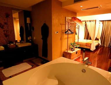 广州南沙养生会所的黄昏恋：当爱情遇上八十岁